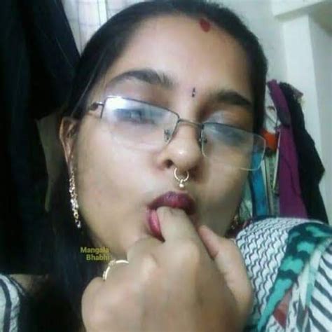 Indian hot sexy bhabhi fingering pussy orgasm